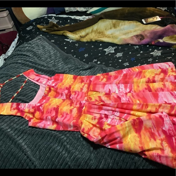 A Dress w/Bright Clouds in Sunset, Square neckline - Picture 3 of 4